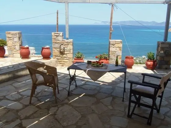 Üç Kişilik Oda, Deniz Manzaralı (Νο6)