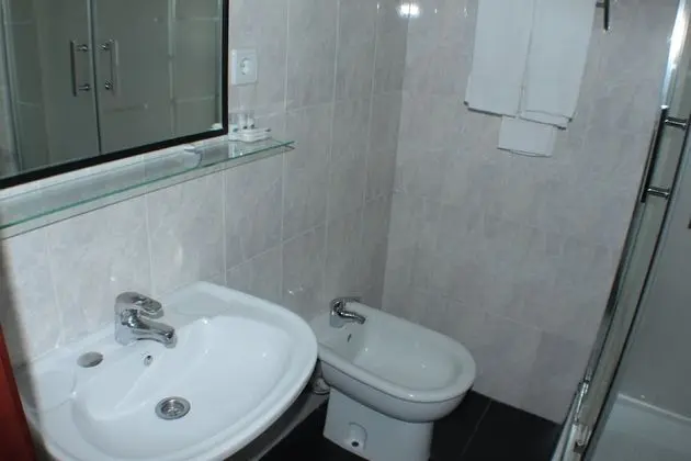 Family Tek Büyük Yataklı Oda