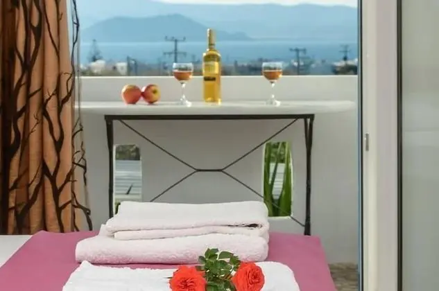 Deluxe Dört Kişilik Oda, Deniz Manzaralı