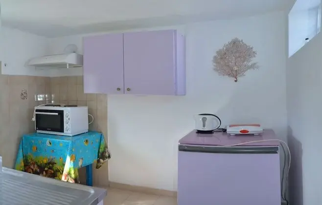 Stüdyo, Deniz Manzaralı (Lila)