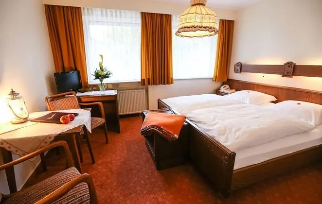 Tek Büyük Yataklı Oda, Banyolu/Duşlu