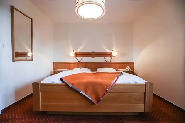 Tek Büyük Yataklı Oda, Banyolu/Duşlu