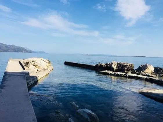 Apart Daire (Stuk- with terrase and close to the s)