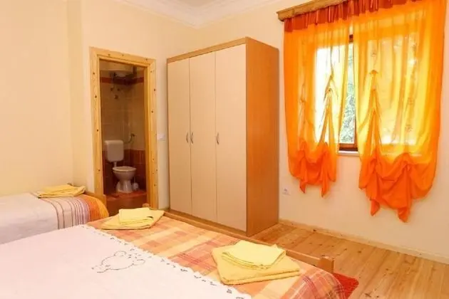 Apart Daire (Stuk- with terrase and close to the s)