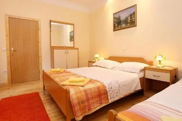 Apart Daire (Stuk- with terrase and close to the s)