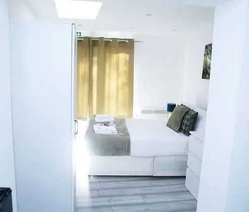 Stüdyo, 1 Büyük (Queen) Boy Yatak