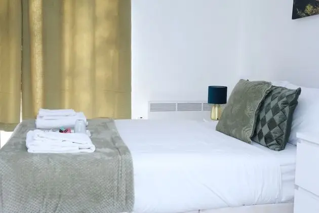 Stüdyo, 1 Büyük (Queen) Boy Yatak