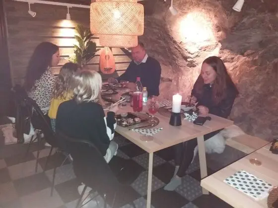 Apart Daire, 1 Büyük (Queen) Boy Yatak