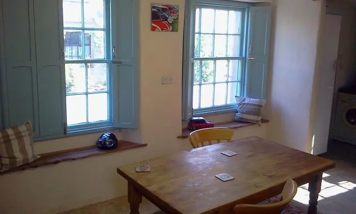 Kır Evi, 1 Büyük (Queen) Boy Yatak ve Çekyat