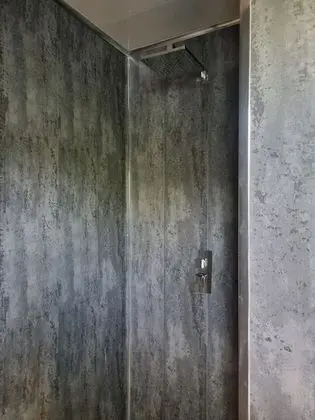 Kır Evi, 1 Büyük (Queen) Boy Yatak ve Çekyat
