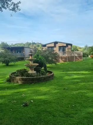 Kır Evi, 1 Büyük (Queen) Boy Yatak ve Çekyat