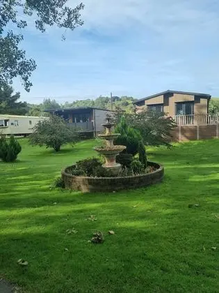 Kır Evi, 1 Büyük (Queen) Boy Yatak ve Çekyat
