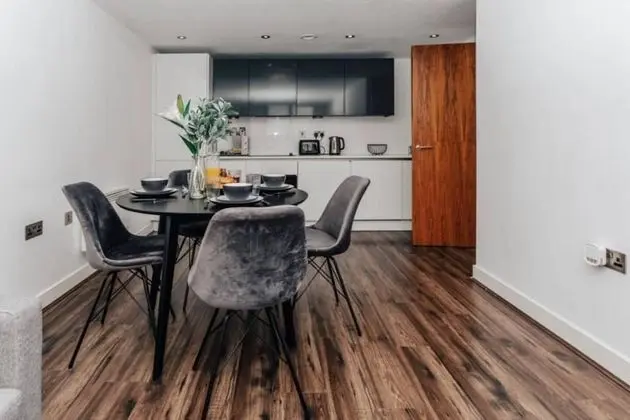 Apart Daire, 2 Büyük (Queen) Boy Yatak