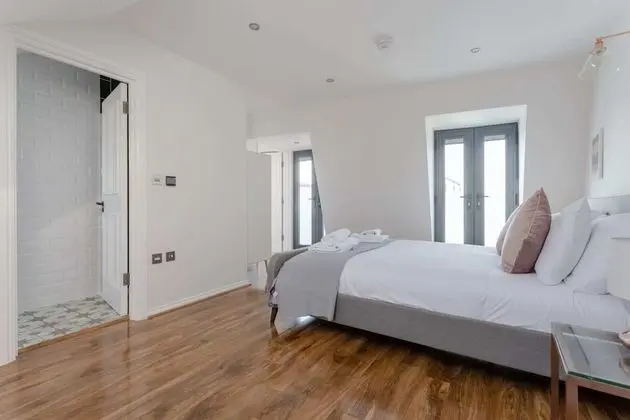 Ev (3 Bedrooms)