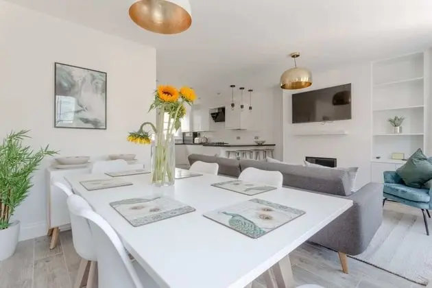Ev (3 Bedrooms)