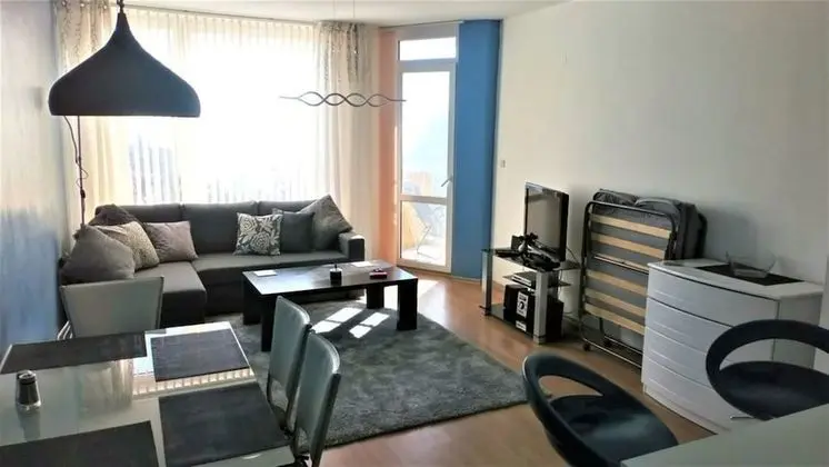 Apart Daire, 1 En Büyük (King) Boy Yatak ve Çekyat