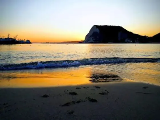 Apart Daire, 1 En Büyük (King) Boy Yatak ve Çekyat