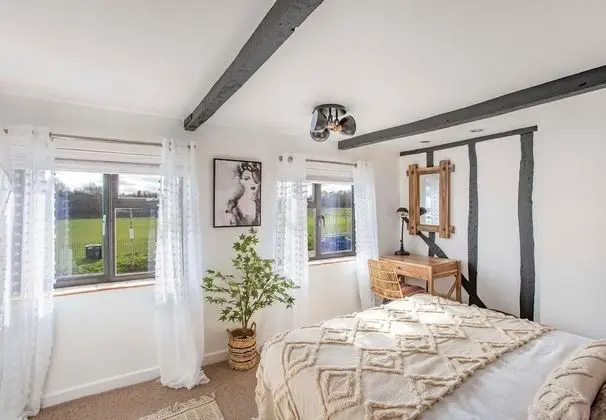 Kır Evi, 2 Tek Kişilik Yatak