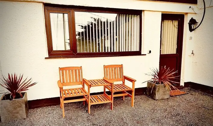 Kır Evi, 1 Büyük (Queen) Boy Yatak ve Çekyat
