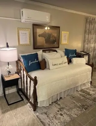 Ev (1 Bedroom)