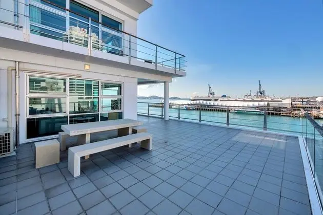 Design Stüdyo, Liman Manzaralı
