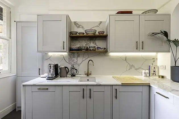 Basic Apart Daire, 1 En Büyük (King) Boy Yatak ve Çekyat