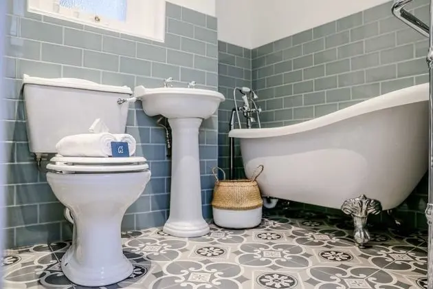 Basic Apart Daire, 1 En Büyük (King) Boy Yatak ve Çekyat