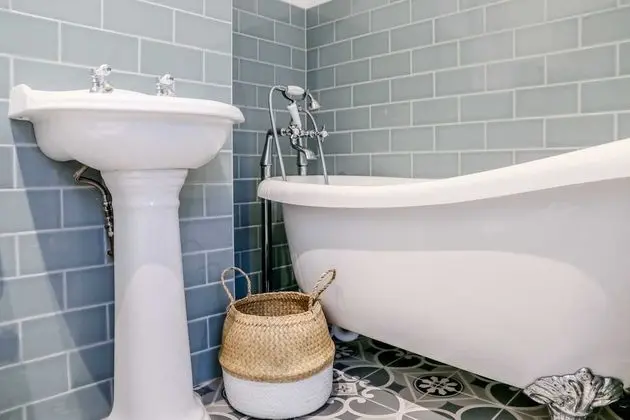 Basic Apart Daire, 1 En Büyük (King) Boy Yatak ve Çekyat