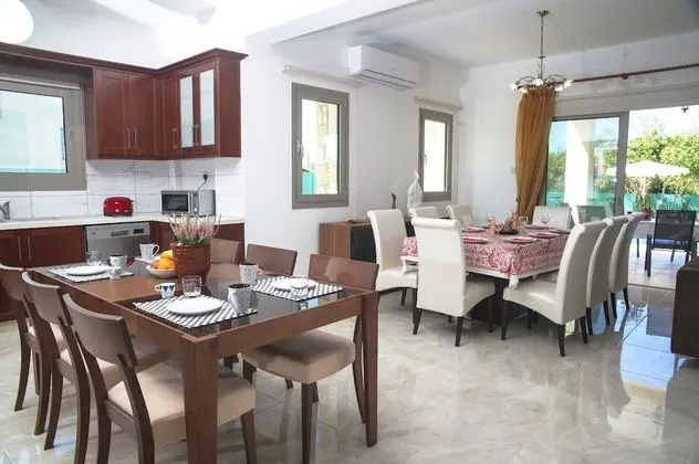 Villa, 4 Yatak Odası, Sigara İçilebilir, Balkon