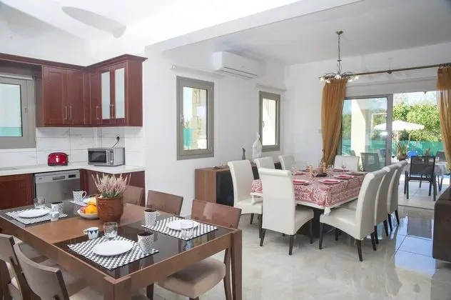 Villa, 4 Yatak Odası, Sigara İçilebilir, Balkon