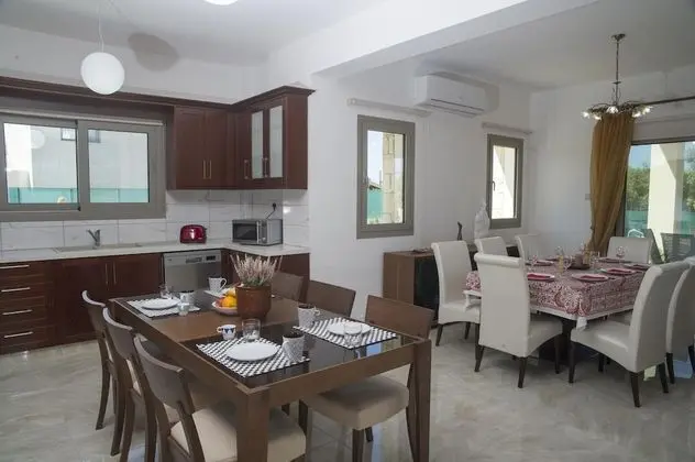 Villa, 4 Yatak Odası, Sigara İçilebilir, Balkon
