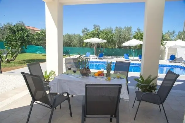Villa, 4 Yatak Odası, Sigara İçilebilir, Balkon
