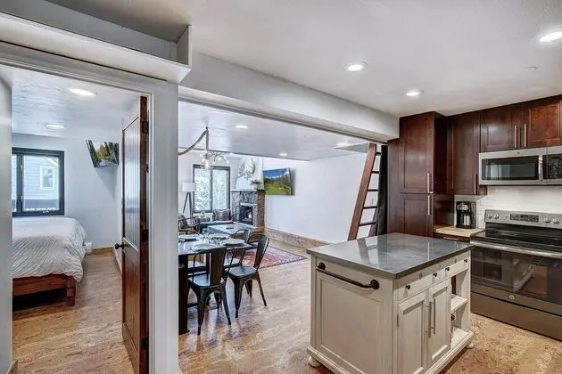 Daire, 1 En Büyük (King) Boy Yatak ve Çekyat (Stunning New Copper Condo - Next to S)