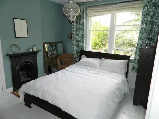 Ev (5 Bedrooms)