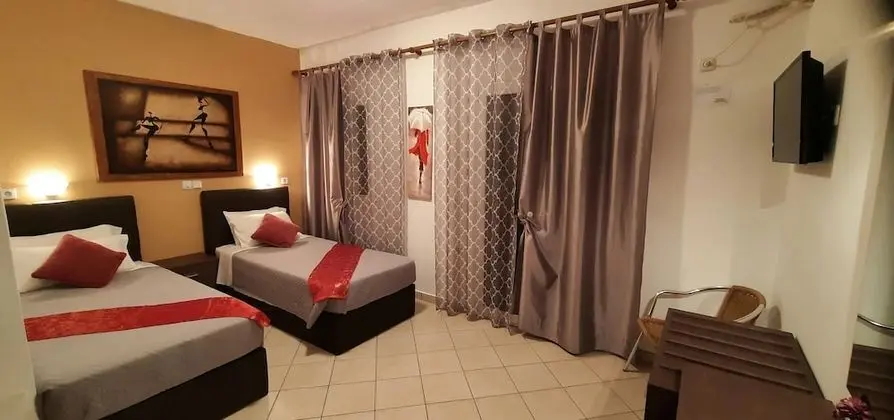 Apart Daire, 1 Büyük (Queen) Boy Yatak ve Çekyat