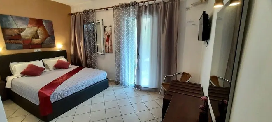 Apart Daire, 1 Büyük (Queen) Boy Yatak ve Çekyat
