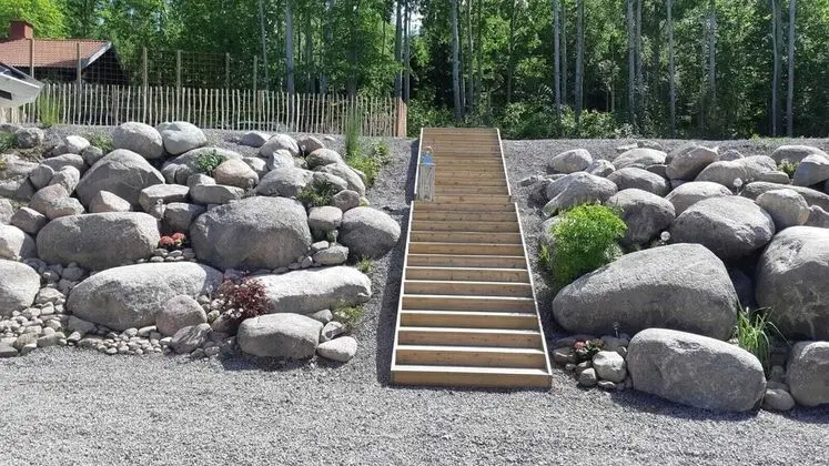 Kulübe, 1 Büyük (Queen) Boy Yatak ve Çekyat