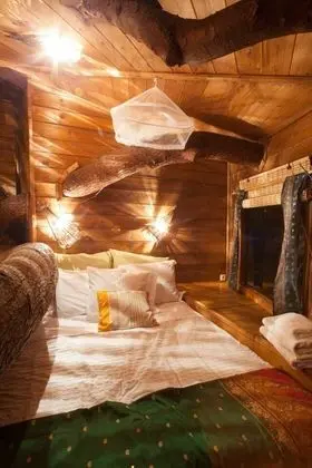 Kır Evi, 1 Büyük (Queen) Boy Yatak ve Çekyat
