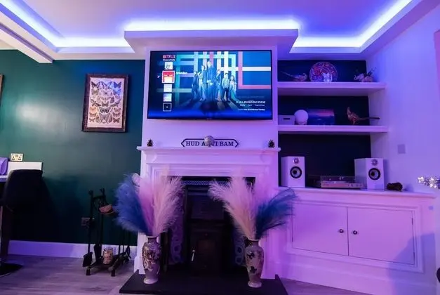 Ev, 1 Büyük (Queen) Boy Yatak