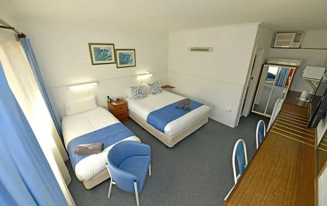 Deluxe Üç Kişilik Oda, Bahçe Manzaralı