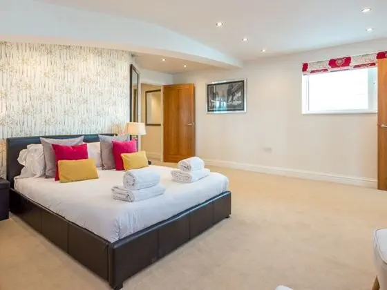 Ev (3 Bedrooms)