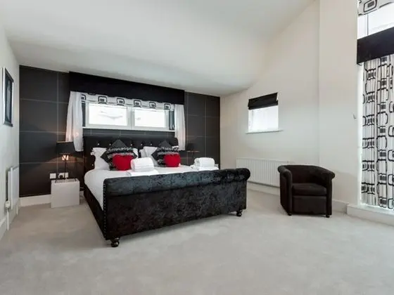 Ev (3 Bedrooms)