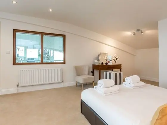 Ev (3 Bedrooms)