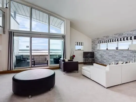 Ev (3 Bedrooms)