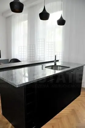 Apart Daire, 1 Büyük (Queen) Boy Yatak