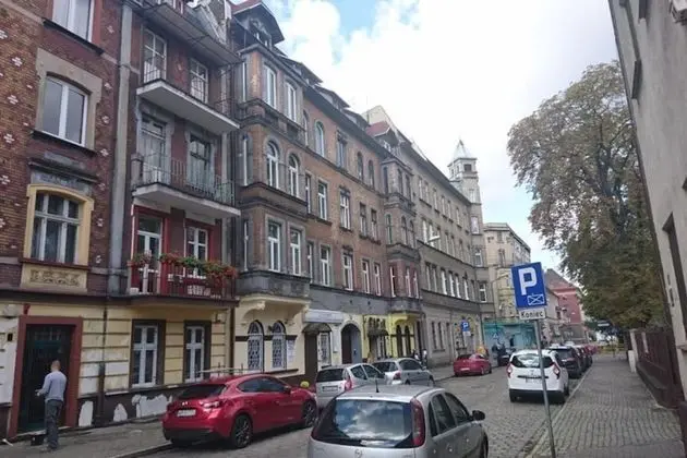 Apart Daire, 1 Büyük (Queen) Boy Yatak