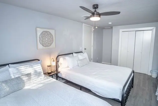 Ev (4 Bedrooms)