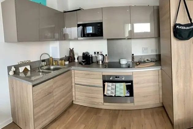 Basic Apart Daire, 1 En Büyük (King) Boy Yatak