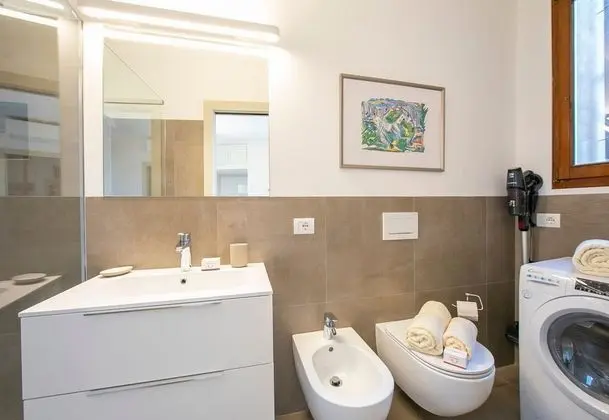 Standard Apart Daire, Birden Çok Yatak, Dağ Yamacı (The Stylish Flat With Lake View)