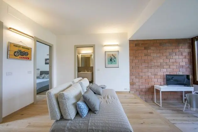 Standard Apart Daire, Birden Çok Yatak, Dağ Yamacı (The Stylish Flat With Lake View)